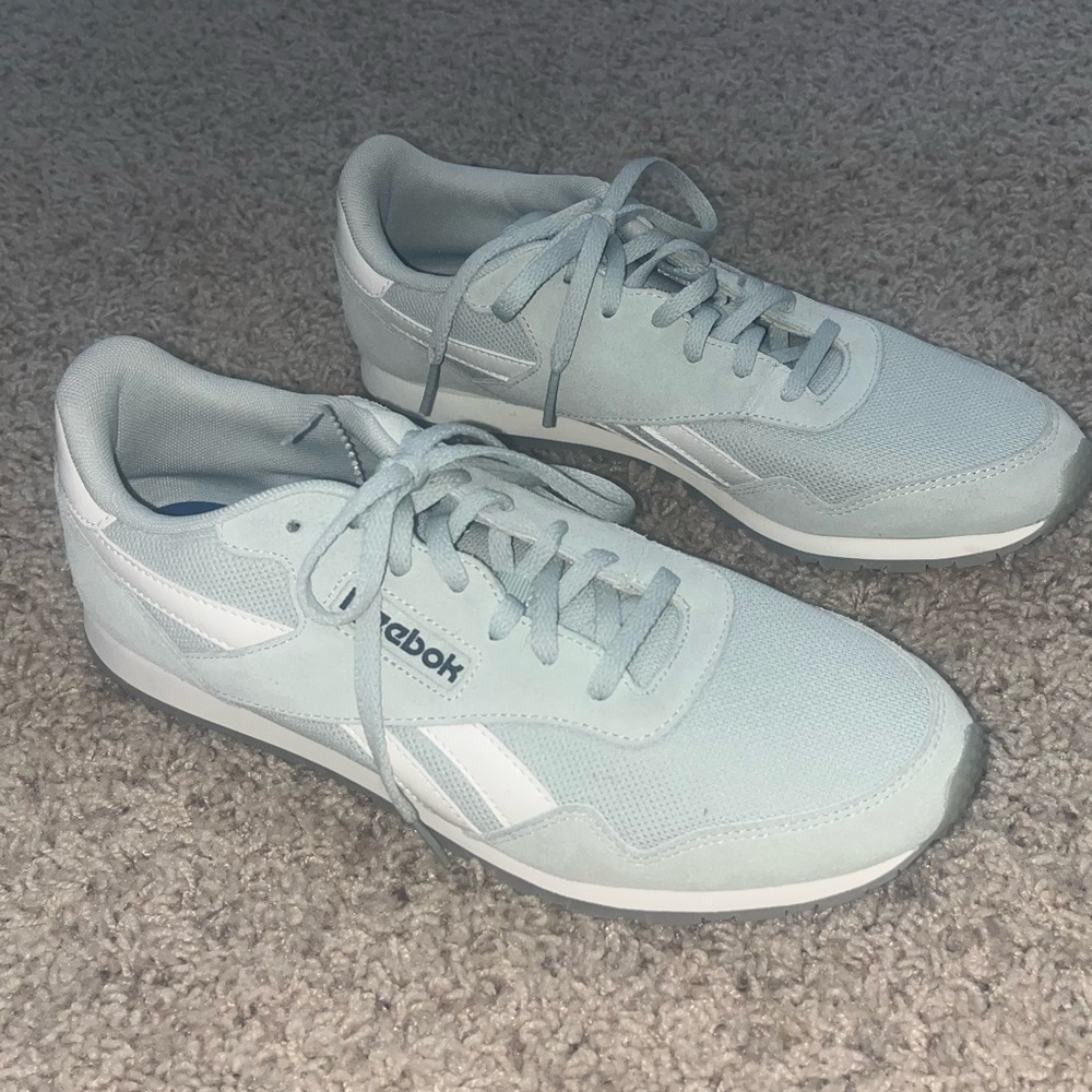 Reebok Classic Leather Sneaker - Picture 1 of 6